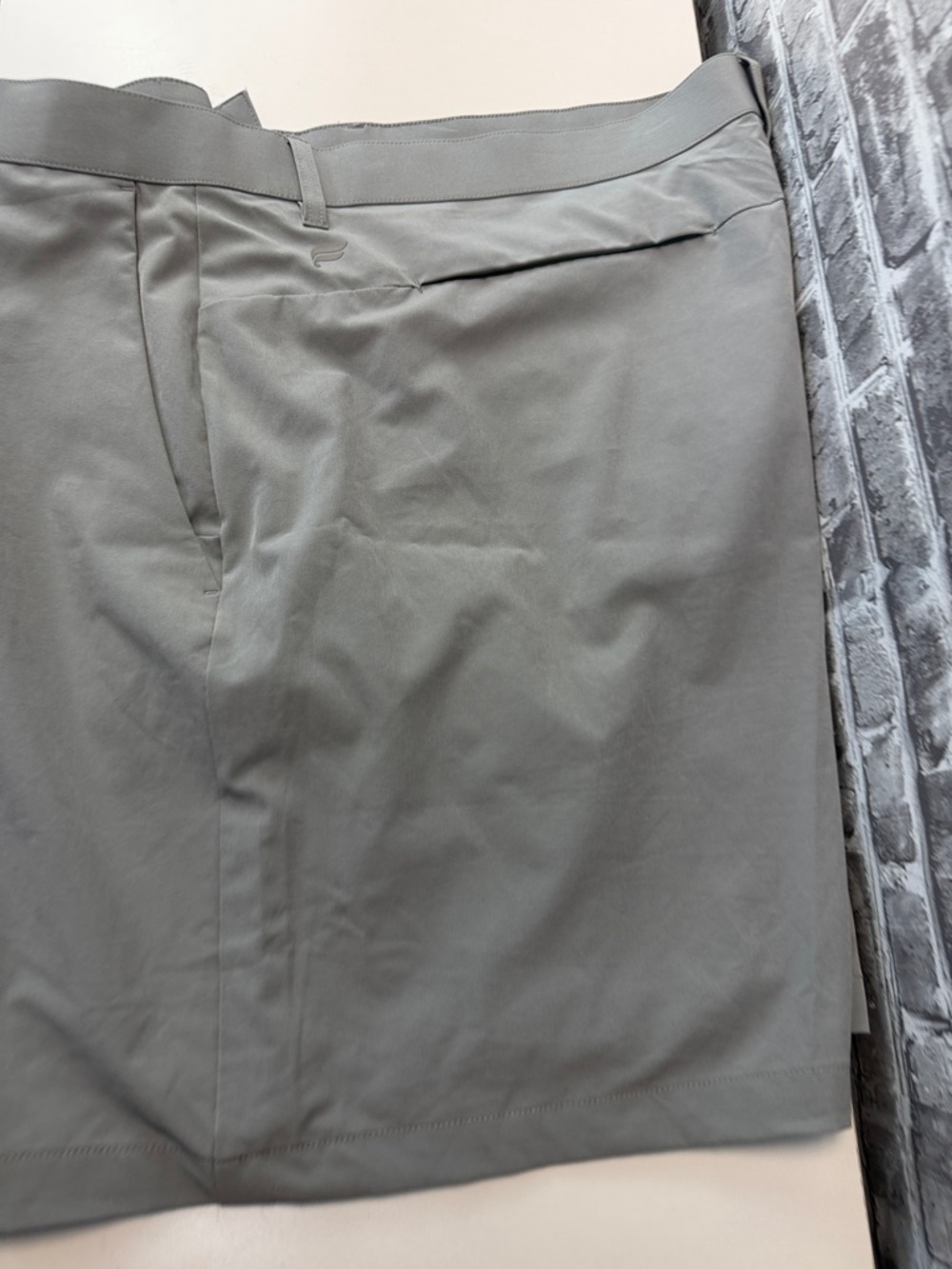 Fabletics Men's‎ Light Gray Golf Shorts - Picture 7 of 7